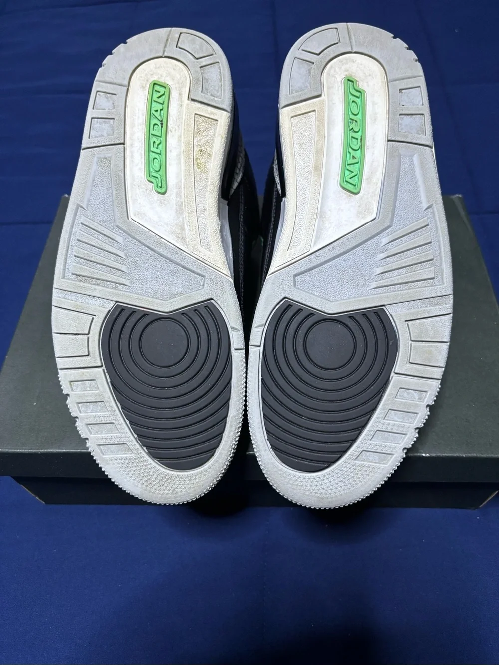 Jordan 3 Retro Green Glow 2024 Size 8.5
